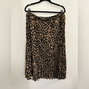 Caslon pleated leopard midi skirt from Nordstrom. Size XXL